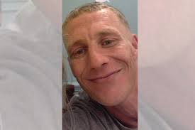 Stranger gives her wedding away for free to 'flabbergasted' couple