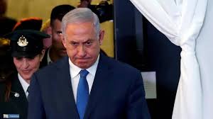 Netanyahu before walking to the rostrum at the front of the. 9lqbiarnksi3m