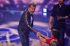 Dieter bohlen sieht grüne männchen. Dsds Jury 2019 Diese Zwei Sanger Werden Dieter Bohlens Neue Kollegen