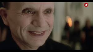 Una de las escenas más inquietantes del cine de la década de los 90.  Carretera perdida (Lost Highway, 1997), dirigida por David Lynch.