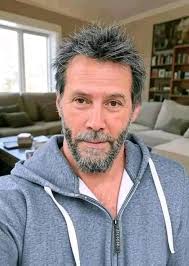 Missing that special person who is always the one behind my smile 😊 and  makes me feel loved 🌺❤️ Darling, you are my treasure; My life depends