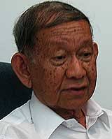 Rosnani normadiah aziz jaafar salleh kamil haji mahadi ahmad mahmud rahmah rahmat aziz sattar. Raja Aziz Addruse Wikipedia Bahasa Melayu Ensiklopedia Bebas