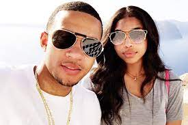 The Dutch Soccer Star Memphis Depay Is Earning 80 500 Weekly From Lyon How Much Is His Net Worth In 2020 Is He Married