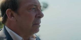 Why Devon & Simone's Father, Bruce, Recognizes Michaela In Sirens