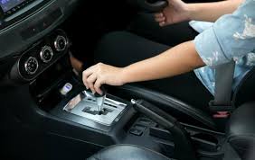 Lantas, apa fungsi dari tombol tersebut. 3 Kebiasaan Buruk Yang Bisa Merusak Transmisi Matic Mobil Hindari Autofun