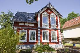 Wer Uber Den Tag Hinaus Denkt Sollte Sich Beim Energiesparenden Bauen Oder Sanieren Nicht Nur An Den Gesetzlichen Minde Style At Home Energieeffizienz Energie