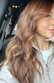 Emily Leeper (theofficalemilyleeper)