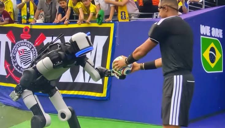Atlas, el robot que celebra goles como Kane y Haaland robó miradas en el  Noruega – Brasil