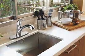 Get the best kitchen faucets 2021 with our list of top faucets brands in the market curated with hours or research, honest review and benchmarks to help best kitchen faucets are mostly italian or german inspired. 35 Best Faucet Brands For Your Bathroom Kitchen 2021 List
