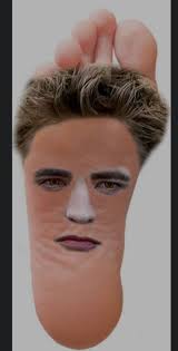 Can we talk about feet position? What is this duck footed shit I always see  people doing?