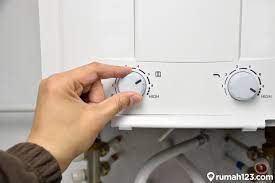 Ada berbagai pilihan merek water diatas, untuk merek terbaik yang sering digunakan. 11 Water Heater Listrik Low Watt Terbaik Mulai Rp200 Ribuan Rumah123 Com