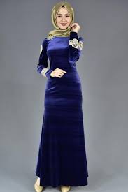 Fransiz Dantelli Balik Model Kadife Elbise Lacivert Musluman Modasi Elbise Moda Stilleri