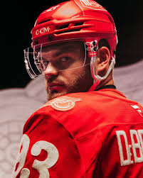 Jonas Johansson inks in a 2 year extension with the Lightning ✍️