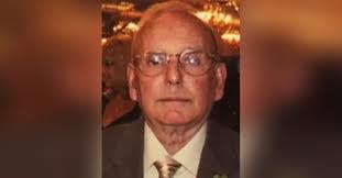 Angela Gianni's Instagram, Twitter & Facebook