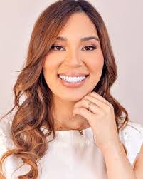 Kaitlin Carson's Instagram, Twitter & Facebook