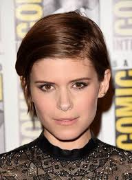 We love Kate Mara's makeup look for ComicCon @Orlane_Paris