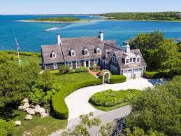 Waterfront Homes 2018 Hgtv S Ultimate House Hunt Hgtv Waterfront Homes Cape Cod Style House Beachfront Cottage
