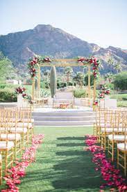Trishul Lakshmi Mountain Shadows Wedding Phoenix Wedding Venues Arizona Wed Indian Wedding Venue Outdoor Indian Wedding Indian Wedding Decorations Receptions