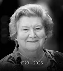 Patricia Routledge, 95, shares real reason for Keeping Up Appearances exit  as she issues dig at BBC👇👇