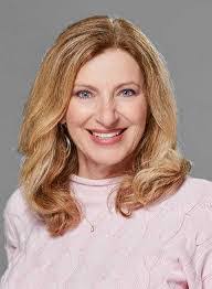 Suzanne Saylor's Instagram, Twitter & Facebook