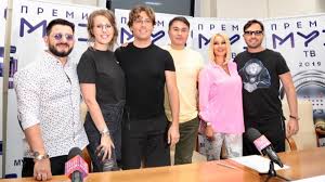 4 июня в 16:30 (мск) vm.tiktok.com/zsjh5ats4. Press Konferenciya Premii Muz Tv 2019 Muzyka Obedinyaet