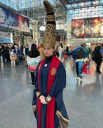 If you ever wondered if Rennala's hat looks as ridiculous in real life, it  does. (My cosplay, AnimeNYC) : r/Eldenring