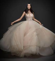 Matrimonio spose dai capelli corti! Lazaro Abiti Da Sposa Per L Italia Le Spose Di Mori