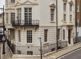 الغارديان إمبراطورية عقارات لخليفة بن زايد في لندن صور structures road alley