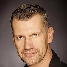 Amazon.co.uk: Dominic Symonds: books, biography, latest update