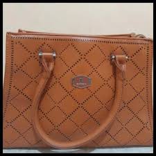 Tas elizabeth merupakan salah satu produk tas wanita yang menghiasi pasaran tas wanita online di bandung. Terbaru Tas Elizabeth Wanita Elizabeth Bag Original Tas Elizabeth Bahan Kain Fashion Wanita Bukalapak Com Inkuiri Com