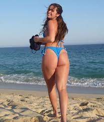 Addison Rae Body Shape in a Bikini