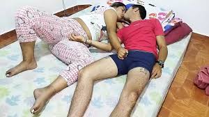 I Fuck My Girlfriends Friend While She Prepares Food Creampie - Hardcore  Sex - Cuckold - Porn in Spanish