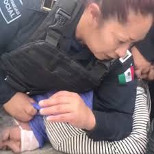 Policías detuvieron a mujer de la tercera edad con uso excesivo de fuerza;  elementos fueron suspendidos