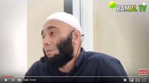 Hal ini disebabkan bekas jerawat yang menimbulkan noda dapat memberikan kesan yang tidak menarik bagi diri seseorang. Cara Mudah Menghilangkan Jerawat Dengan Bahan Alami Dr Zaidul Akbar Sarankan Ini Bangka Pos