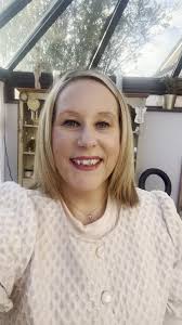 Today’s oracle card is encouraging you to step into your future self now ….  It’s the perfect time for you to try something new , or say yes to  something that is being offered or presented to you …. ...