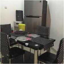 Ruang makan yang kecil memang sering mengganggu kenyamanan. Desain Rumah Makan Minimalis Kecil Sederhana Terbaru Desain Ruang Makan Ruang Makan Dekorasi Rumah