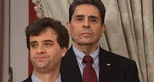Continúa como director de la cátedra adam smith de la universidad del desarrollo, y como senior fellow de la fundación para el progreso; Quien Es Mauricio Rojas El Nuevo Ministro De Las Culturas Las Artes Y El Patrimonio Artes Y Cultura Biobiochile