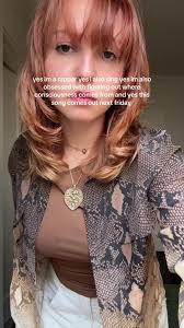 Claire Singer Rapper