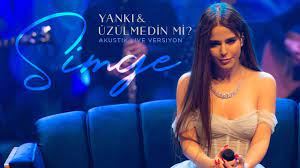 Simge, sadece sesi ve şarkısı ile değil, güzelliği ile de dikkatleri üzerine çekmişti. Simge Yanki Uzulmedin Mi Akustik Live Versiyon Youtube