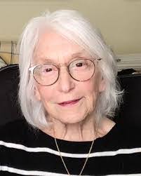 Doris Hiatt's Instagram, Twitter & Facebook