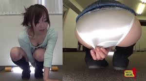 Japanese girls fart -01 - ThisVid.com