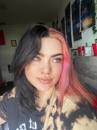 Hi guys!! I wanted to introduce myself and share this photo of Melanie :)