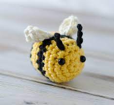 A quick project for beginner knitters, these cushi. Crochet Bee Crochet 365 Knit Too