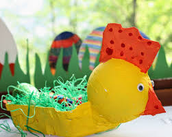 Ihre deko strahlt lebensfreude aus und bringt ein. Osternest Aus Eierkartons Krippe Fruhling Ostern Basteln Mit Kindern Osternest Basteln