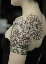 Shoulder tattoos can be combined with sleeve tattoos if you are looking for a large design. Shouldertattoos2015 Cool Shoulder Tattoos Tattoos Shoulder Tattoo