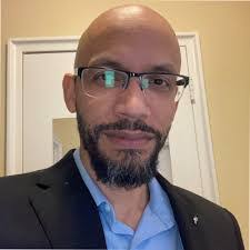 Erik Cunningham's Instagram, Twitter & Facebook