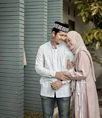 Alhamdulillah hari ini syakir daulay upload video lagu yang berjudul aisyah istri rasulullah. Zikri Daulay Cerai Dengan Henny Yuliana Rahman Setelah Hampir 3 Tahun Menikah Kumparan Com