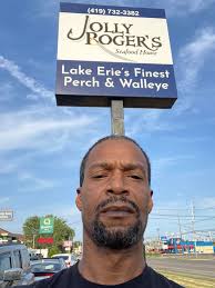 Dinner time at Jolly Roger's Seafood House