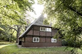 Das rauhe haus ist eine 1833 von johann hinrich wichern zusammen mit hamburger bürgern gegründete rechtsfähige stiftung des bürgerlichen rechts. Nachrichten Das Rauhe Haus