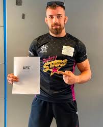 Lajoš klein zvládl premiéru v ufc a stal se prvním slovenským mma zápasníkem mezi elitou. Svet Mma Je To Oficialne Lajos Klein Prvy Slovak V Facebook